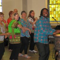 In Gesang und Gebet mit Muku vereint