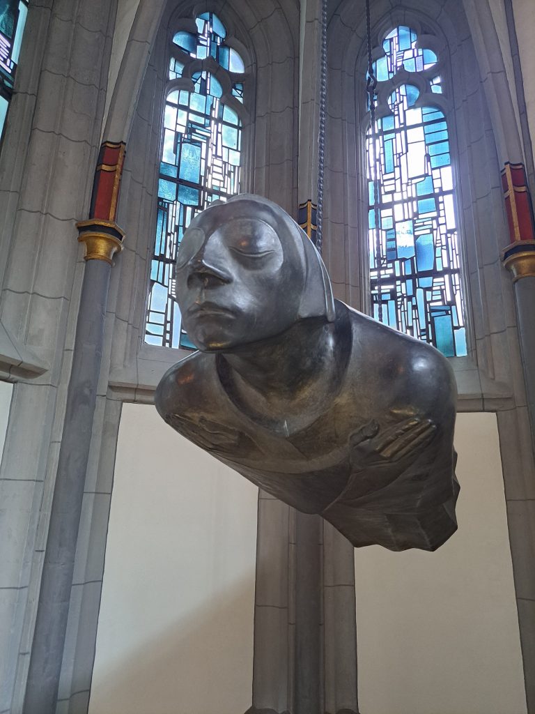 Ernst Barlach, „Der Schwebende“, Antoniterkirche in Köln, Bild: Martin Autschbach
