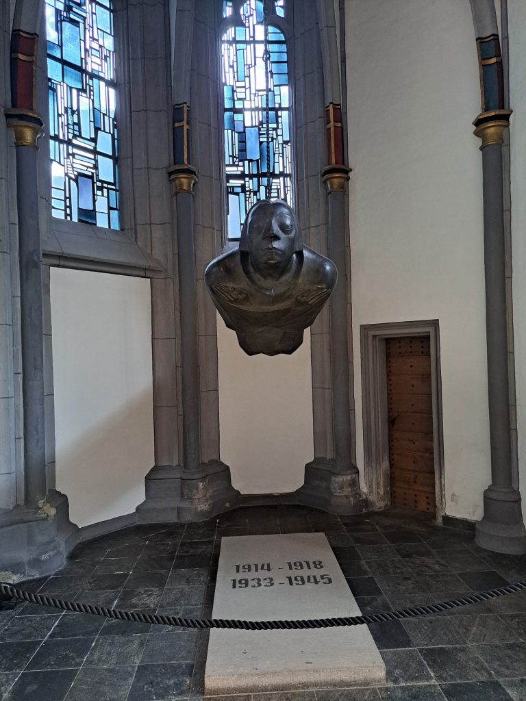 Ernst Barlach, „Der Schwebende“, Antoniterkirche in Köln, Bild: Martin Autschbach