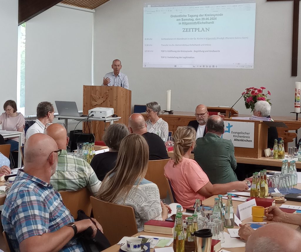 Henning Boecker, Oberkirchenrat der Evangelischen Kirche im Rheinland (EKiR), zeigte sich nachhaltig beeindruckt von der zurückliegenden Zukunftswerkstatt.