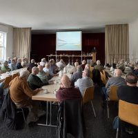 Wald und Wolf im Fokus: Männerfrühstück greift aktuelle Fragen auf