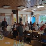 Superintendent Marcus Tesch spricht